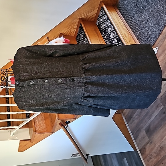 👗LOFT BACK BUTTON DRESS👗 - Picture 7 of 11